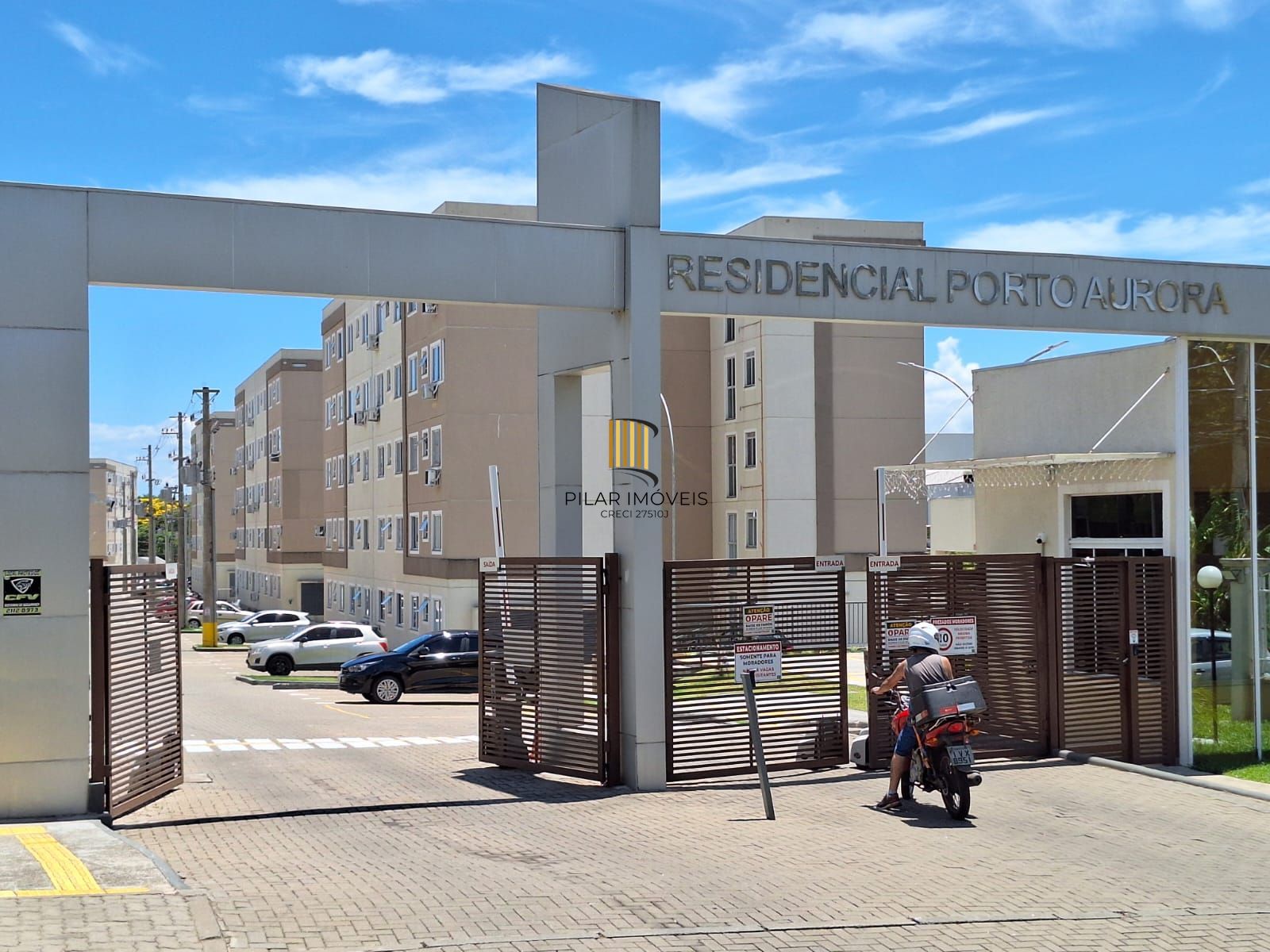 Apartamento 02 dormitorios com estacionamento privativo - Pilar Imóveis