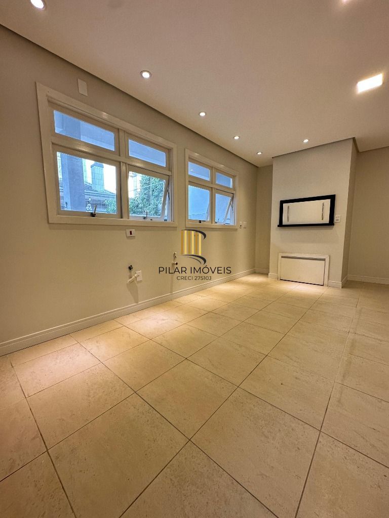 CASA EM CONDOMINIO - 3 dorms. - 2 vagas - 161,06 m² -  SARANDI