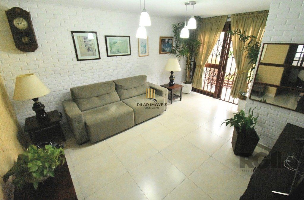 CASA - 5 dorms. -  3 vagas -  290 m² - MENINO DEUS