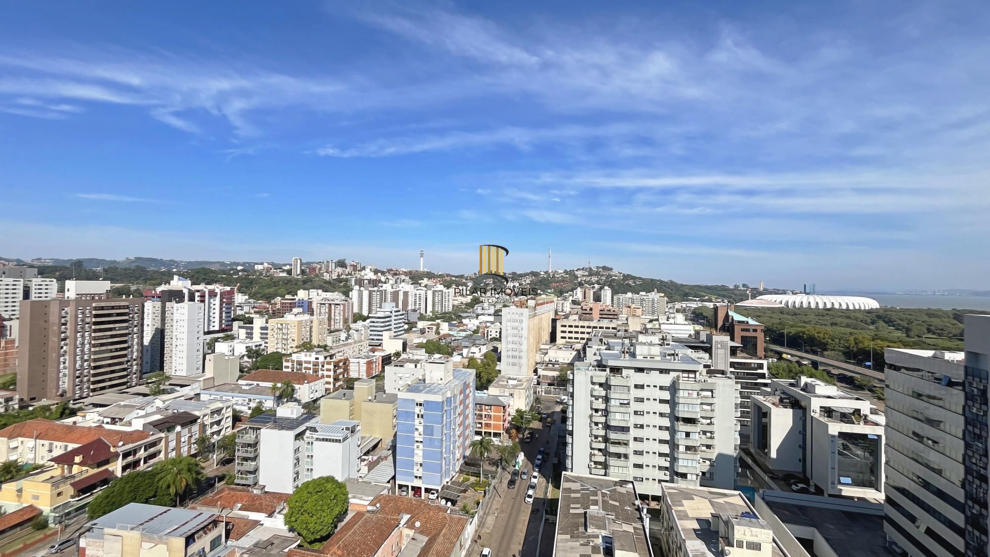 Duplex, mobiliado, andar alto de 2 dormitórios; 2 vagas