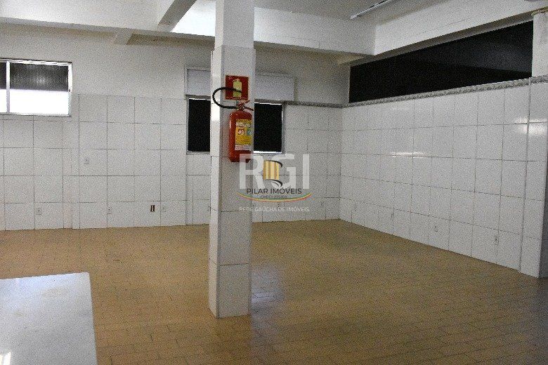 Loja para Venda - 230.6m², 0 dormitórios, 1 vaga - Camaquã