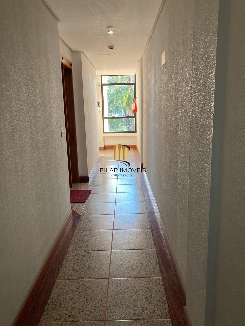 ÓTIMA SALA COM 37 METROS PRIVATIVOS E BOX ESCRITURADO