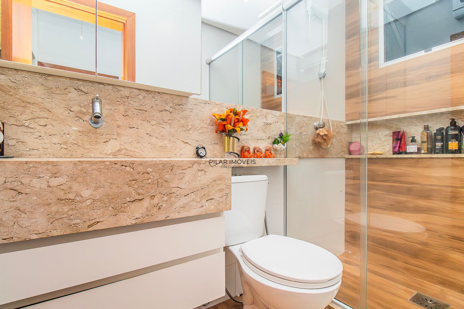 Apartamento dois dormitórios 68,00m² no bairro Glória