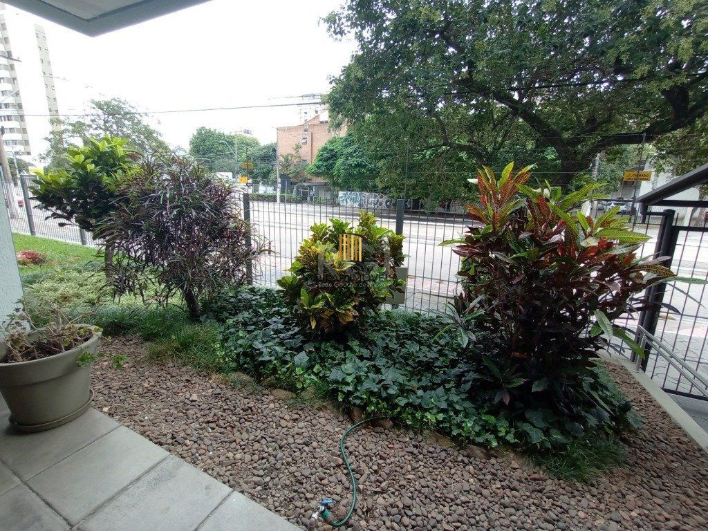 apartamento - 2 dorms. - 1 vaga - Menino Deus