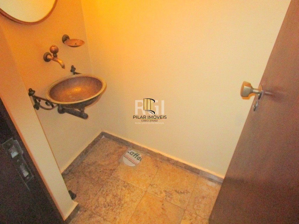 Apartamento para Venda - 145m², 3 dormitórios, sendo 1 suites, 2 vagas - Menino Deus