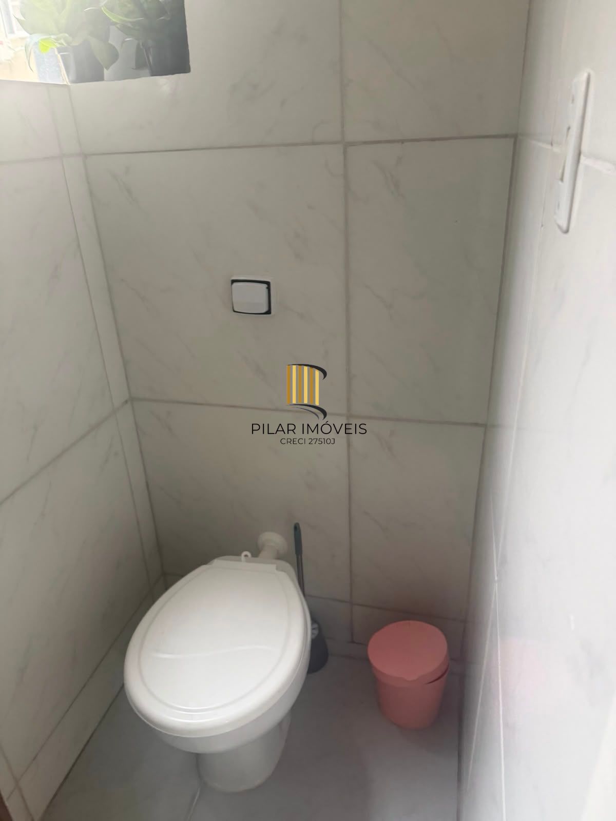 Excelente oportunidade sala comercial rua DR. flores , 0 dormitório