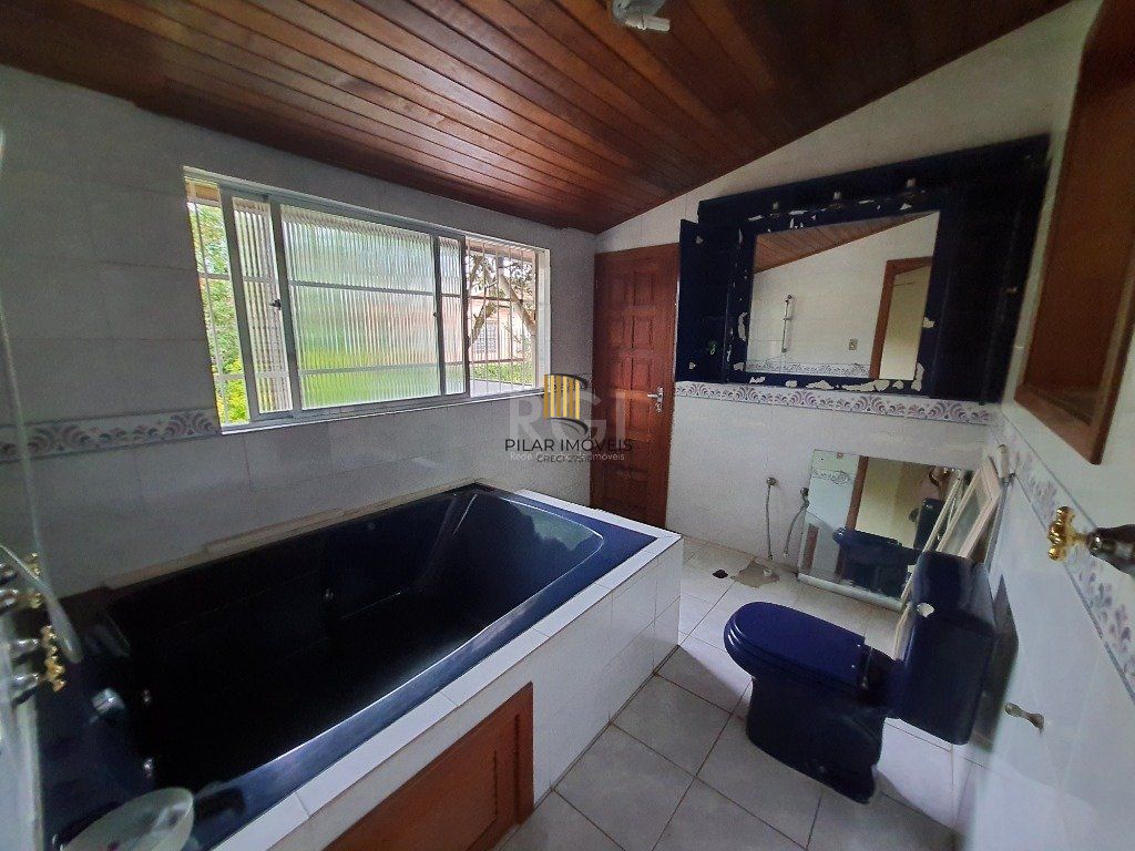 Casa para Venda - 300m², 3 dormitórios, sendo 3 suites, 5 vagas - Santana