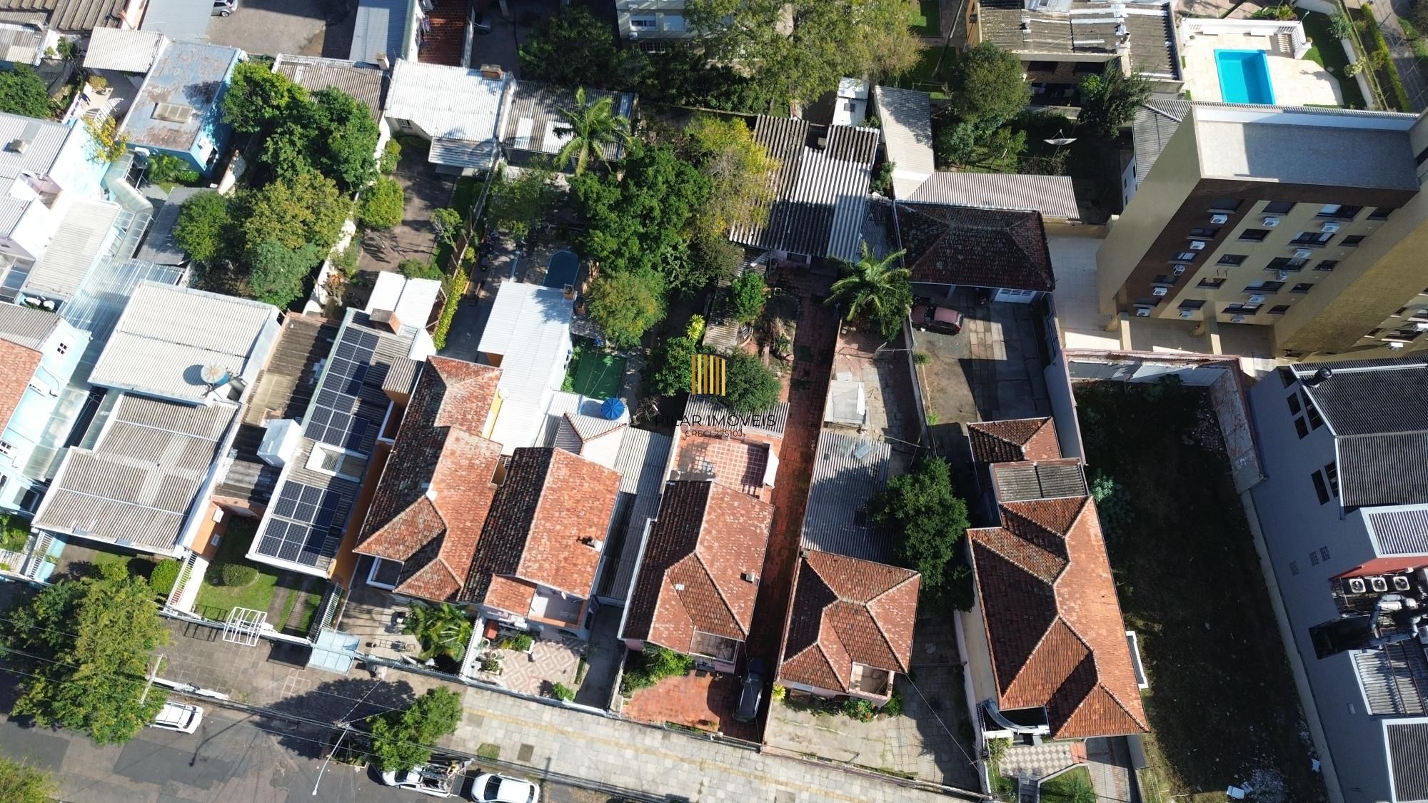 Casa/terreno na Rua Oscar Bittencourt