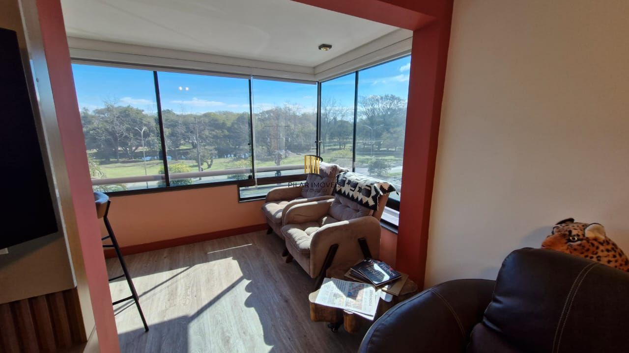 Apartamento de frente para o Guaíba/Parque Marinha do Brasil, com 3 dormitórios, 2 garagens cobertas