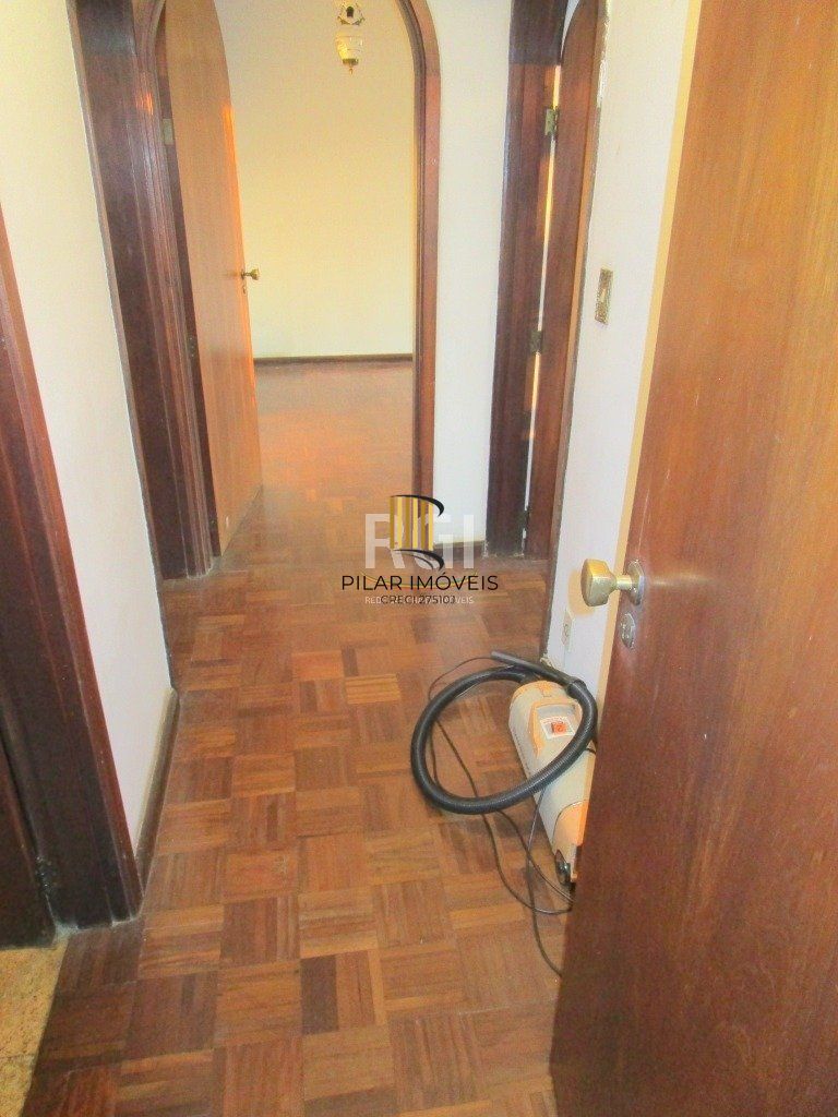 Apartamento para Venda - 145m², 3 dormitórios, sendo 1 suites, 2 vagas - Menino Deus