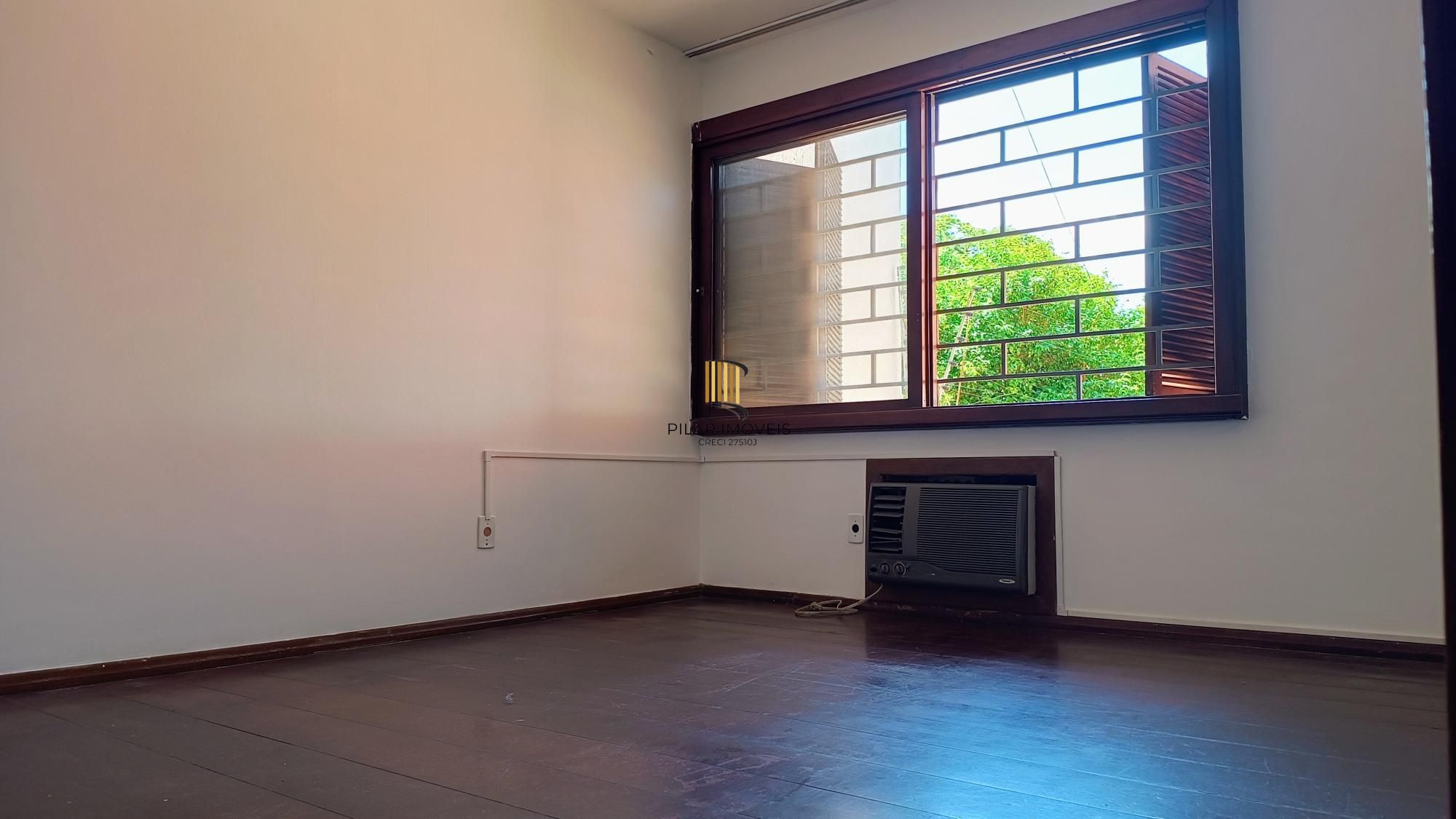 Casa 3 dormitórios 2 vagas