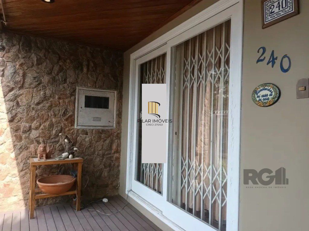 casa - 3 dorms. - 3 vagas - 290 m² - Três Figueiras