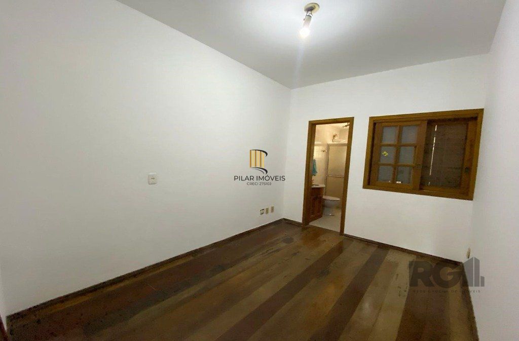 CASA - 4 dorms. -  3 vagas - 254,79 m² - SANTA TEREZA