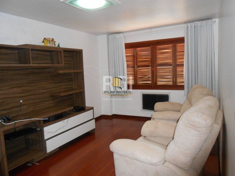 Casa para Venda - 430m², 3 dormitórios, sendo 1 suites, 2 vagas - Vila Nova