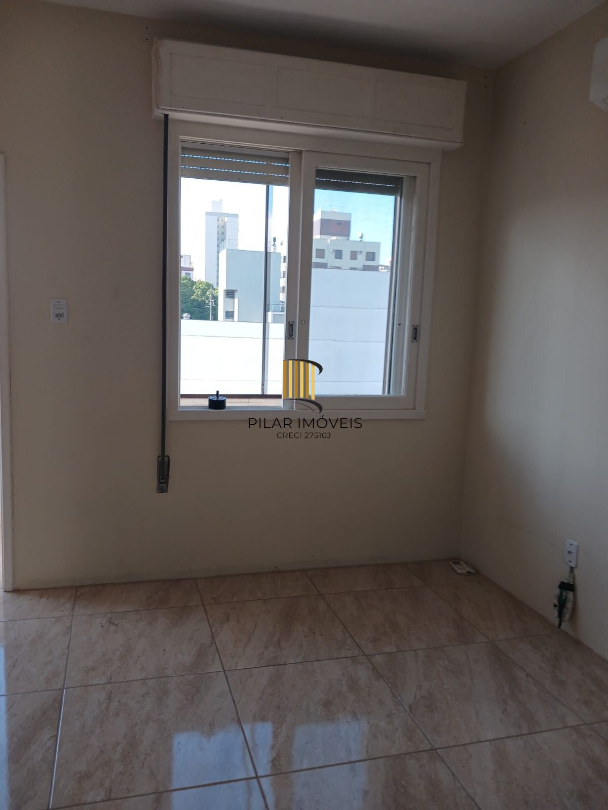 Apartamento três dormitórios ( uma suíte) panorâmico