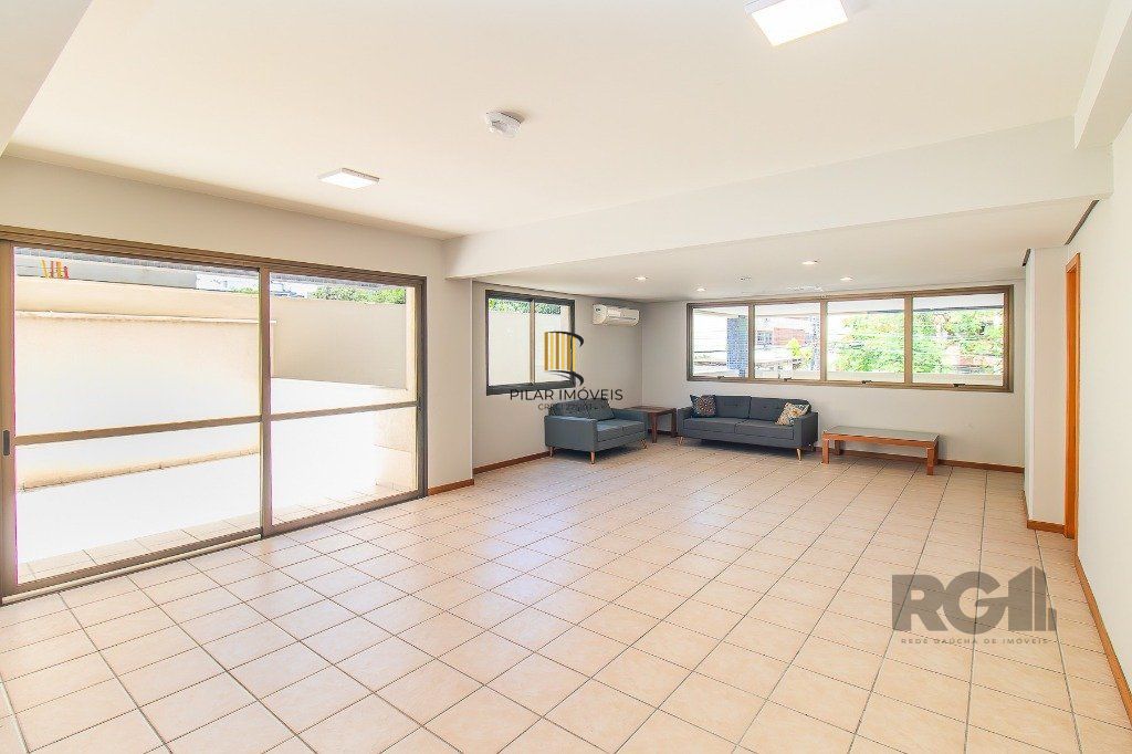Apartamento 2 dormitórios, com suíte e churrasqueira