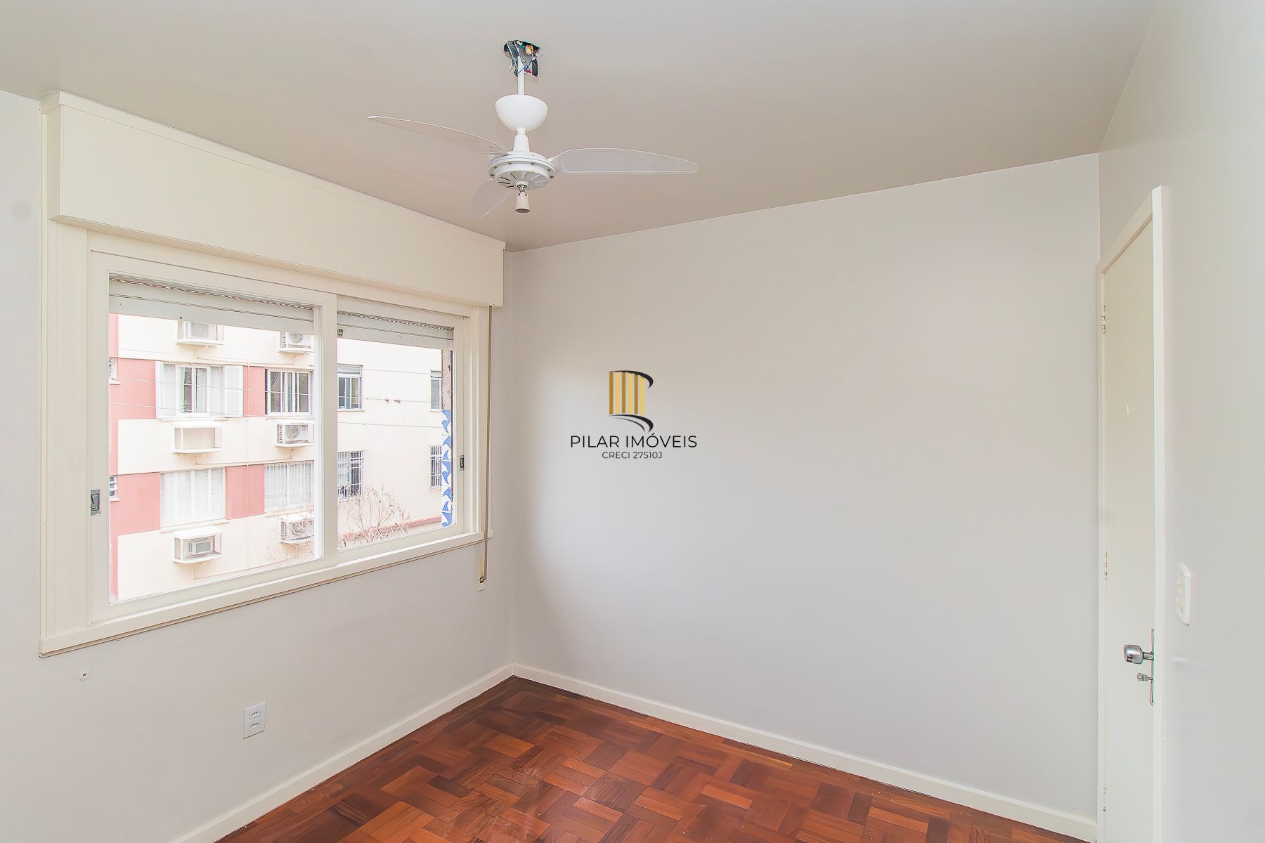 Apartamento para Venda - 92.44m², 3 dormitórios, sendo 1 suites, 1 vaga - Menino Deus