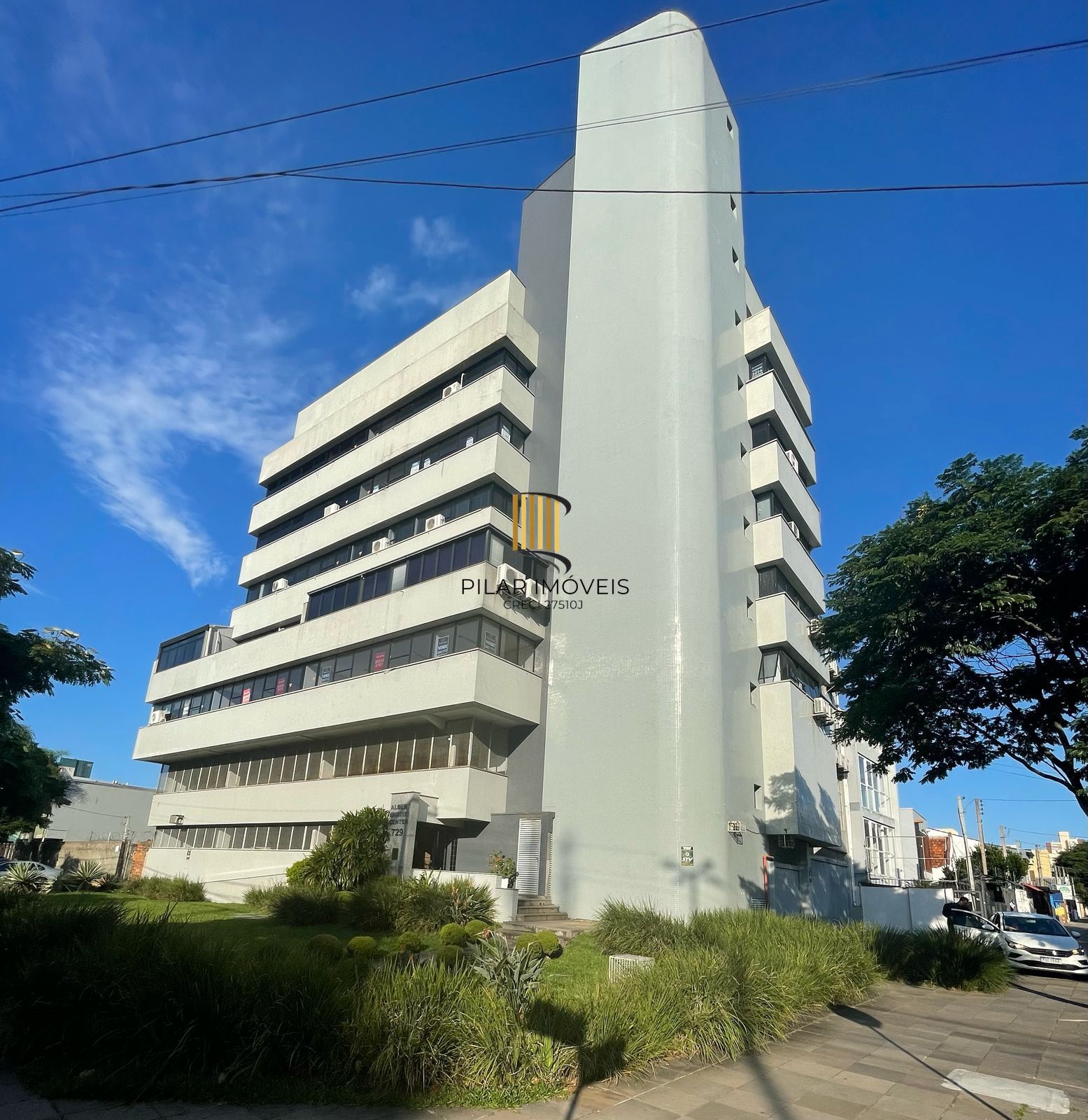 Sala Comercial de 48 m² com garagem, prédio com portaria presencial - Pilar Imóveis