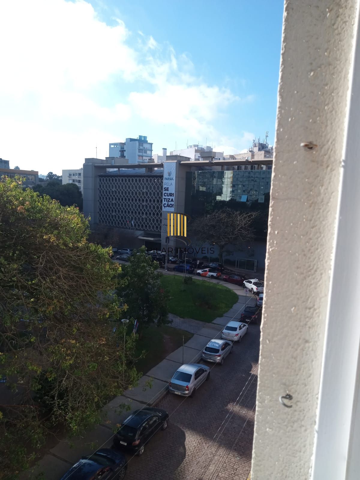 Apartamento um dormitório, panorâmico e próximo a URGS