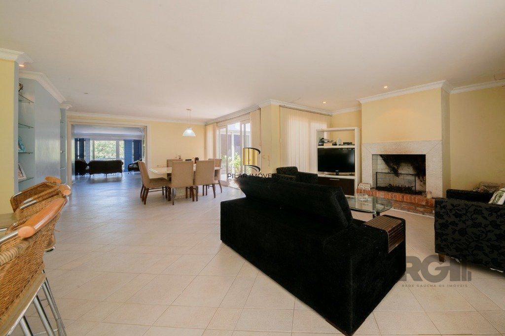 Casa - 4 suítes - 3 vagas - 350 m² - BAIRRO CHÁCARA DAS PEDRAS