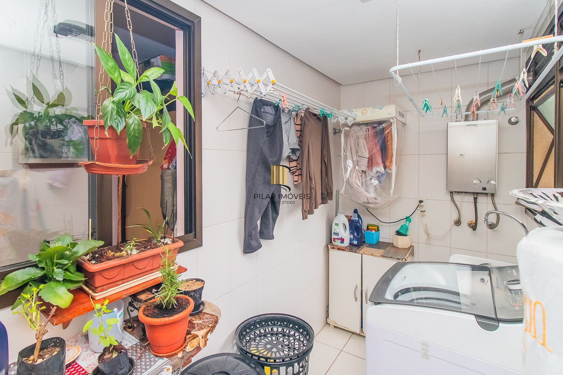 LINDO APARTAMENTO NO MENINO DEUS  com 117 M PRIVATIVOS, 3 DORITÓRIOS COM SUÍTES E VAGA DUPLA