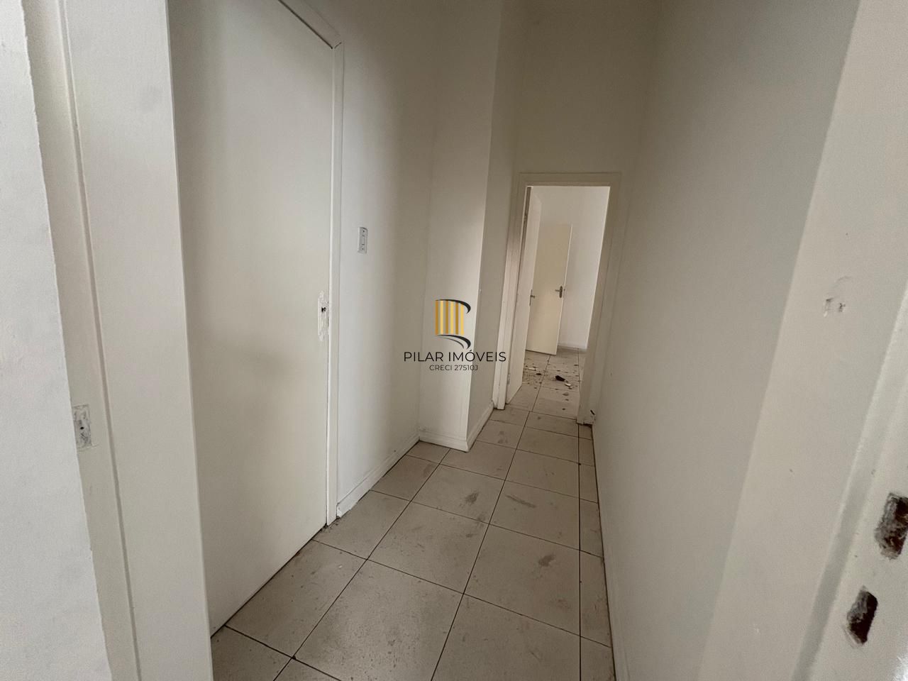 Sala comercial 822,66m² no centro de Porto Alegre