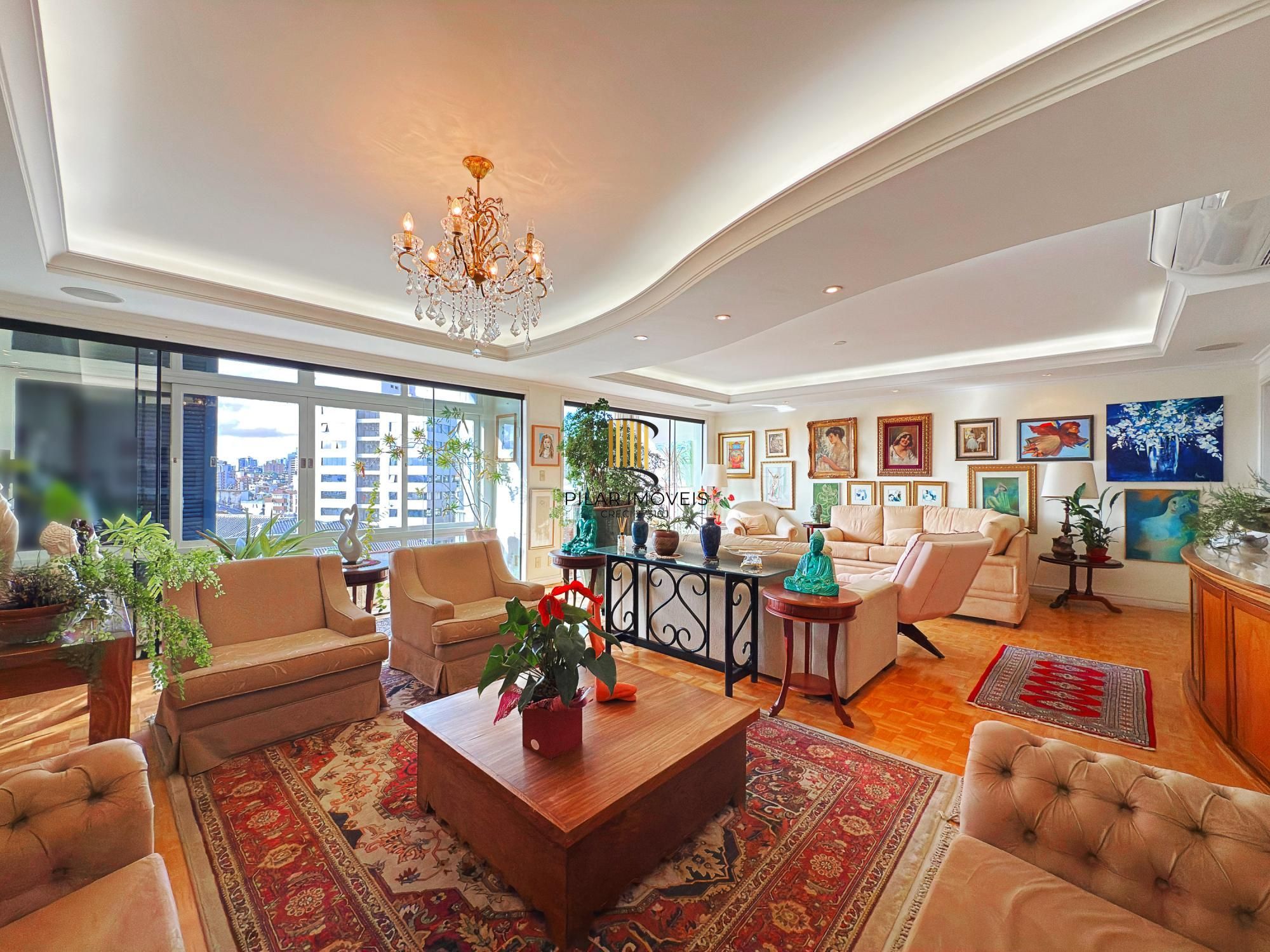 231,8 m², 3 dormitórios com suíte, 1 vaga