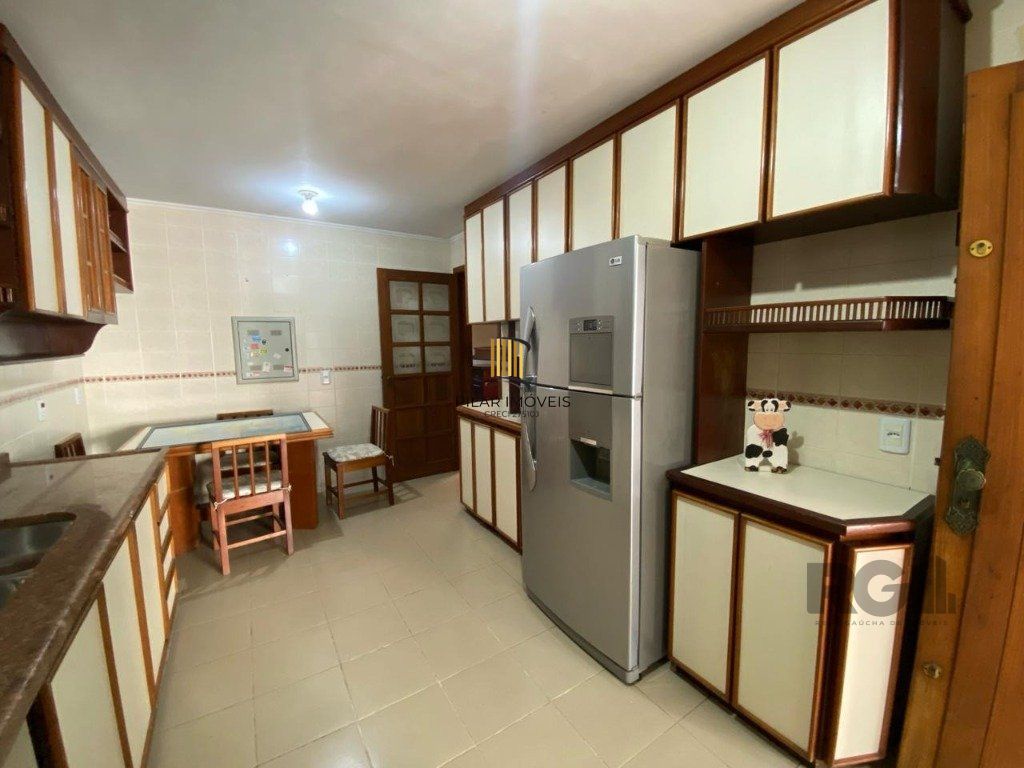 CASA - 4 dorms. -  3 vagas - 254,79 m² - SANTA TEREZA