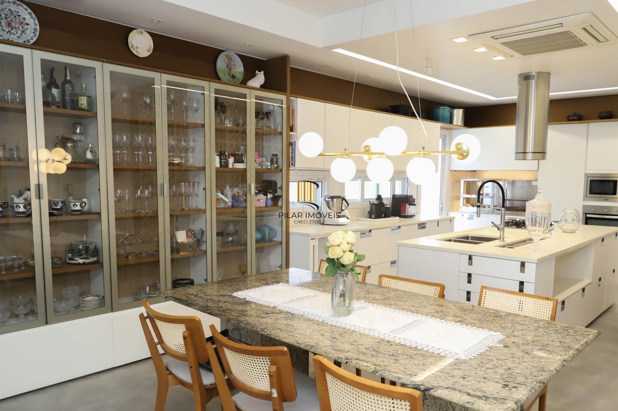 Terraville com 5 suítes