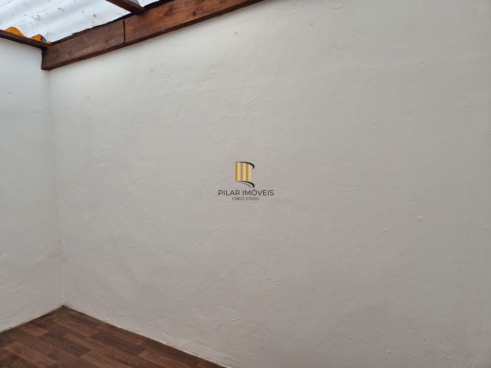 2D com garagem com churrasqueira