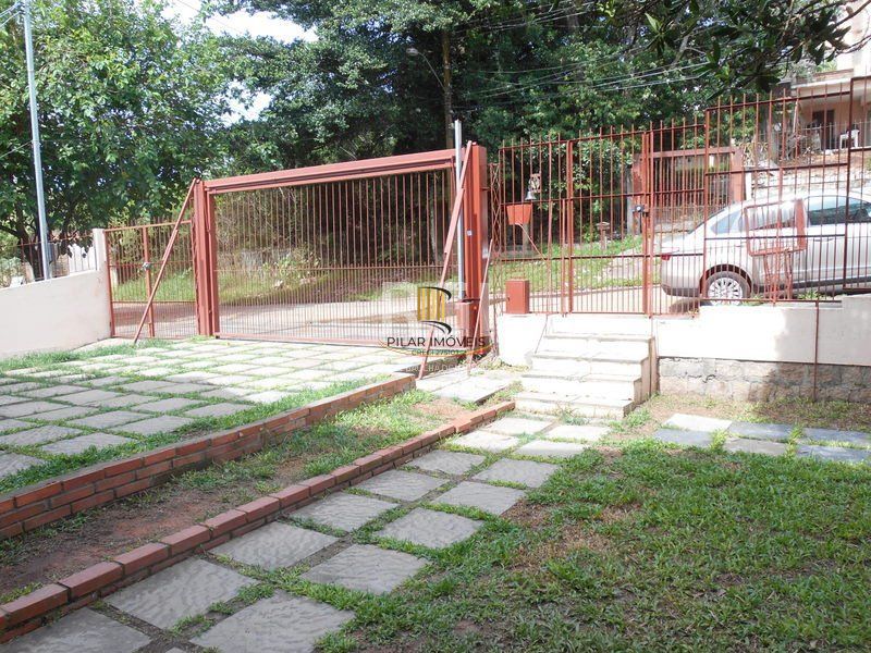 Casa para Venda - 430m², 3 dormitórios, sendo 1 suites, 2 vagas - Vila Nova