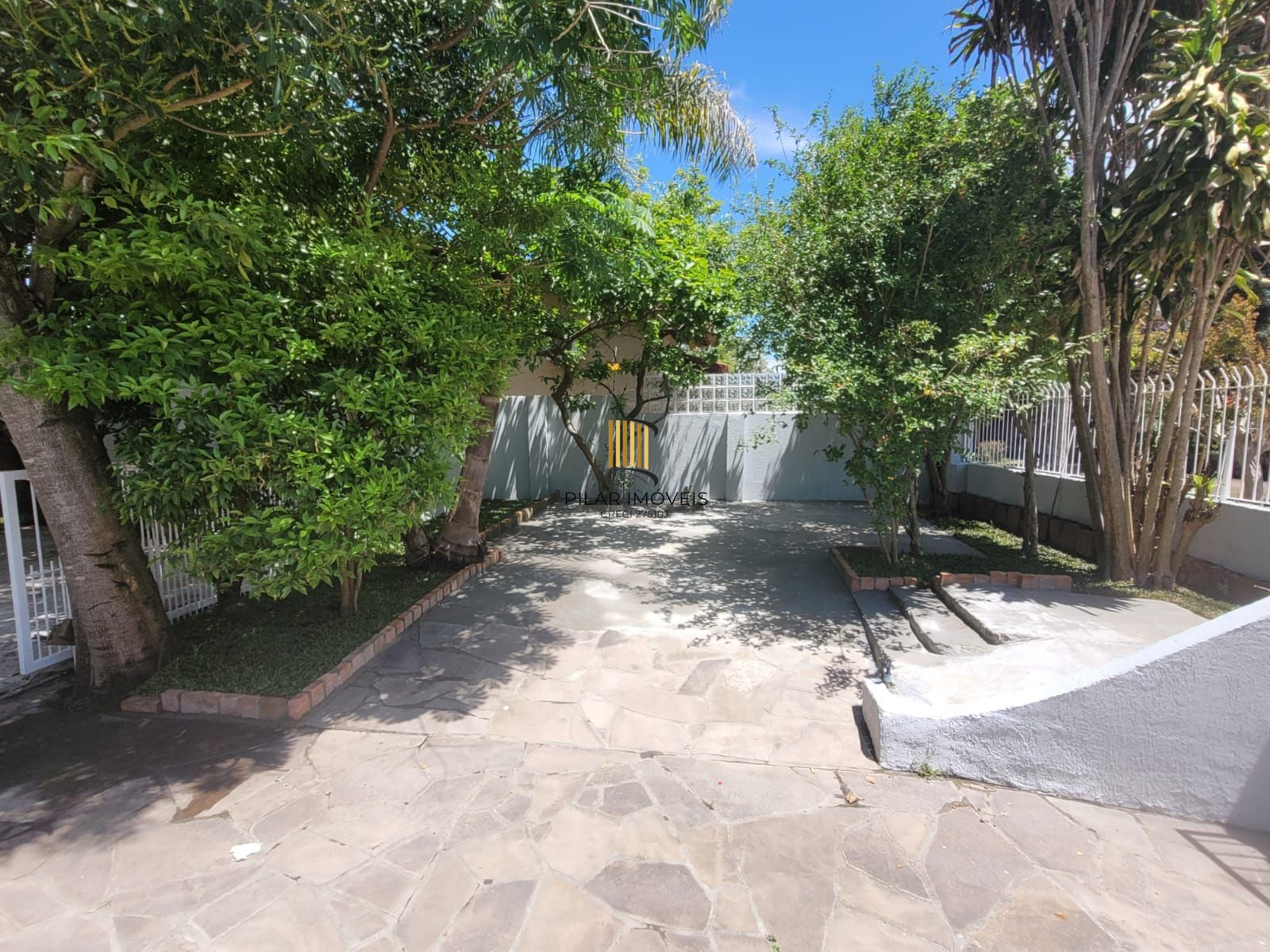 Casa no bairro Ipanema com 291 m² de área privativa e 8 garagens