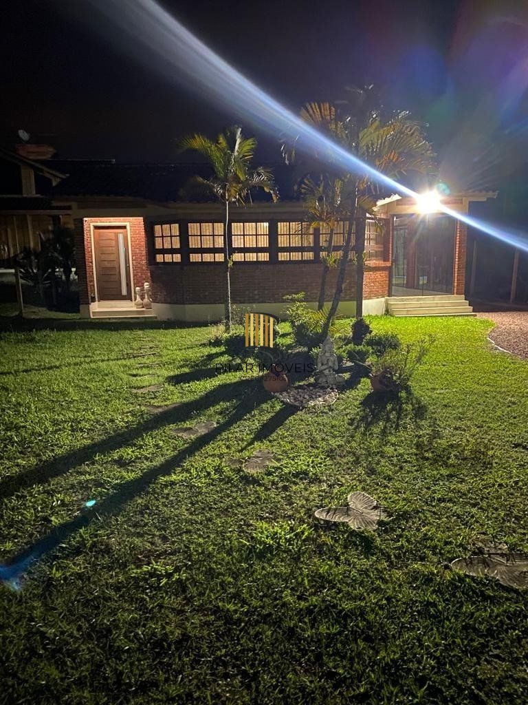 CASA EM CONDOMÍNIO - 3 dorms. - 3 vagas - 150 m² - VIAMÃO