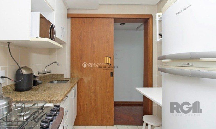 APARTAMENTO - 2 DORM . 1 VAGA - 58,00 m² - MENINO DEUS