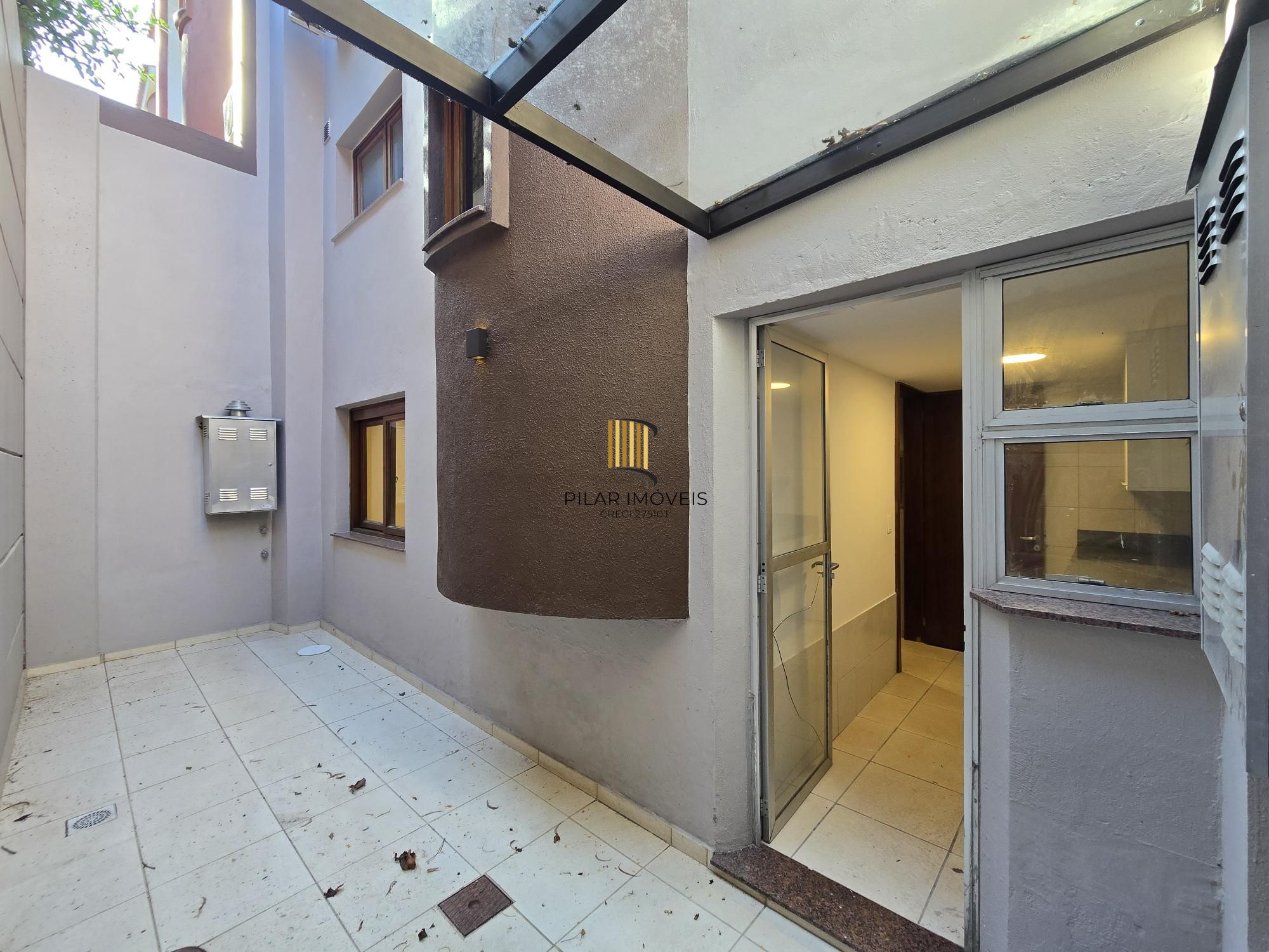 Casa em Condomínio 4 dorms à venda Avenida Taquary, Cristal - Porto Alegre