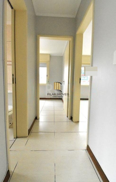 Apartamento de 2 dormitórios, 1 vaga de garagem coberta e escriturada.