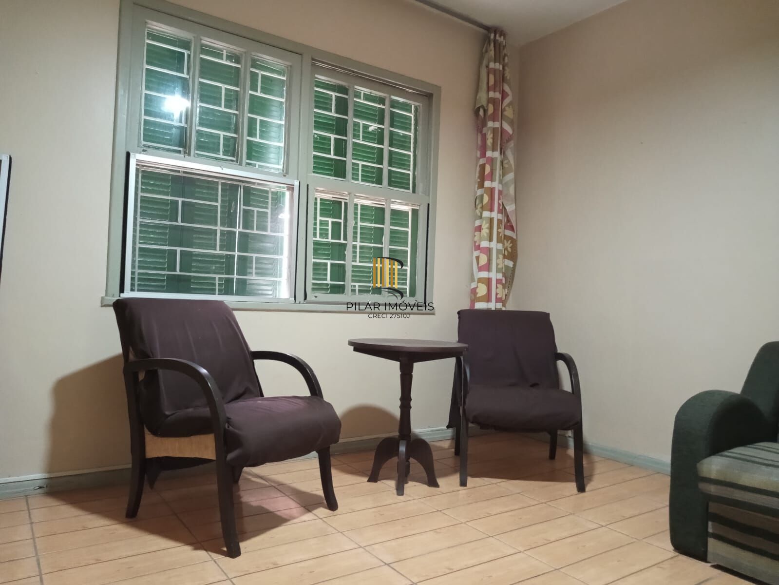 Apartamento um dormitório térreo com terraço lateral