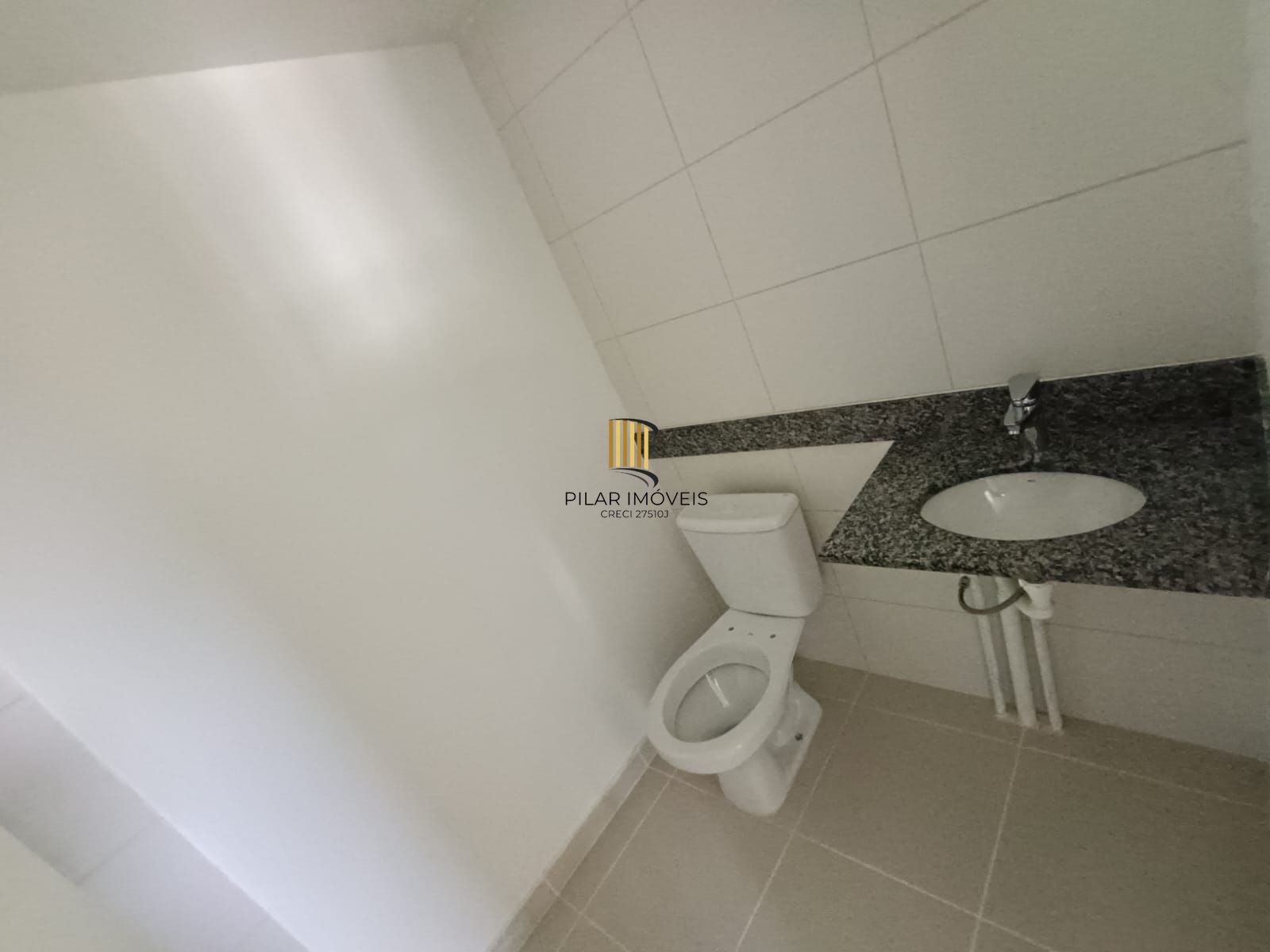 Apartamento em Porto Alegre, no bairro Vila Nova, com 2 dormitório