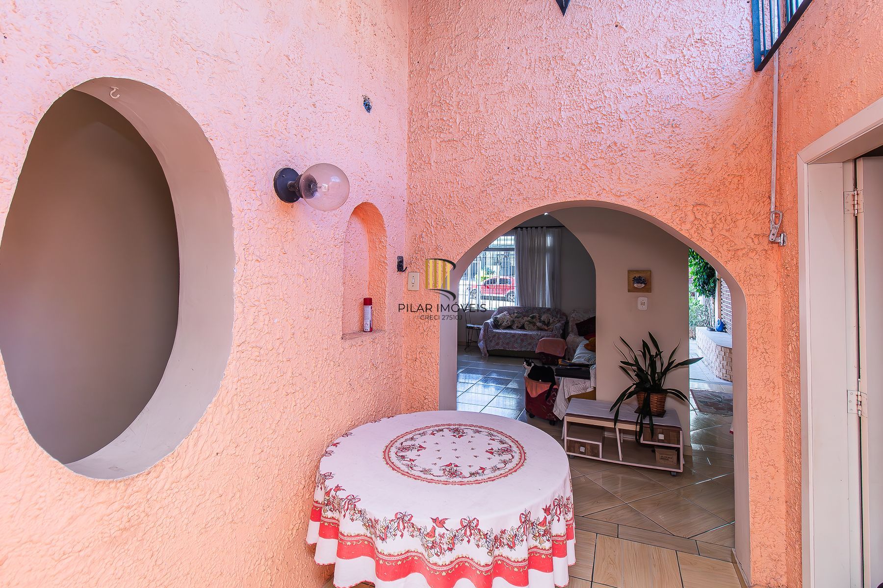 Casa 4 dormitórios - 1 vaga -  330m² Menino Deus