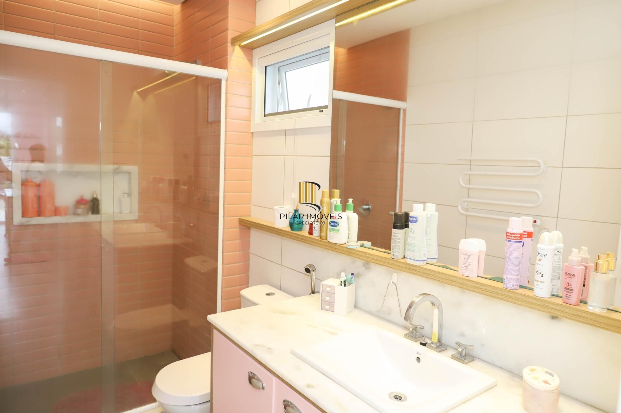 Terraville com 5 suítes