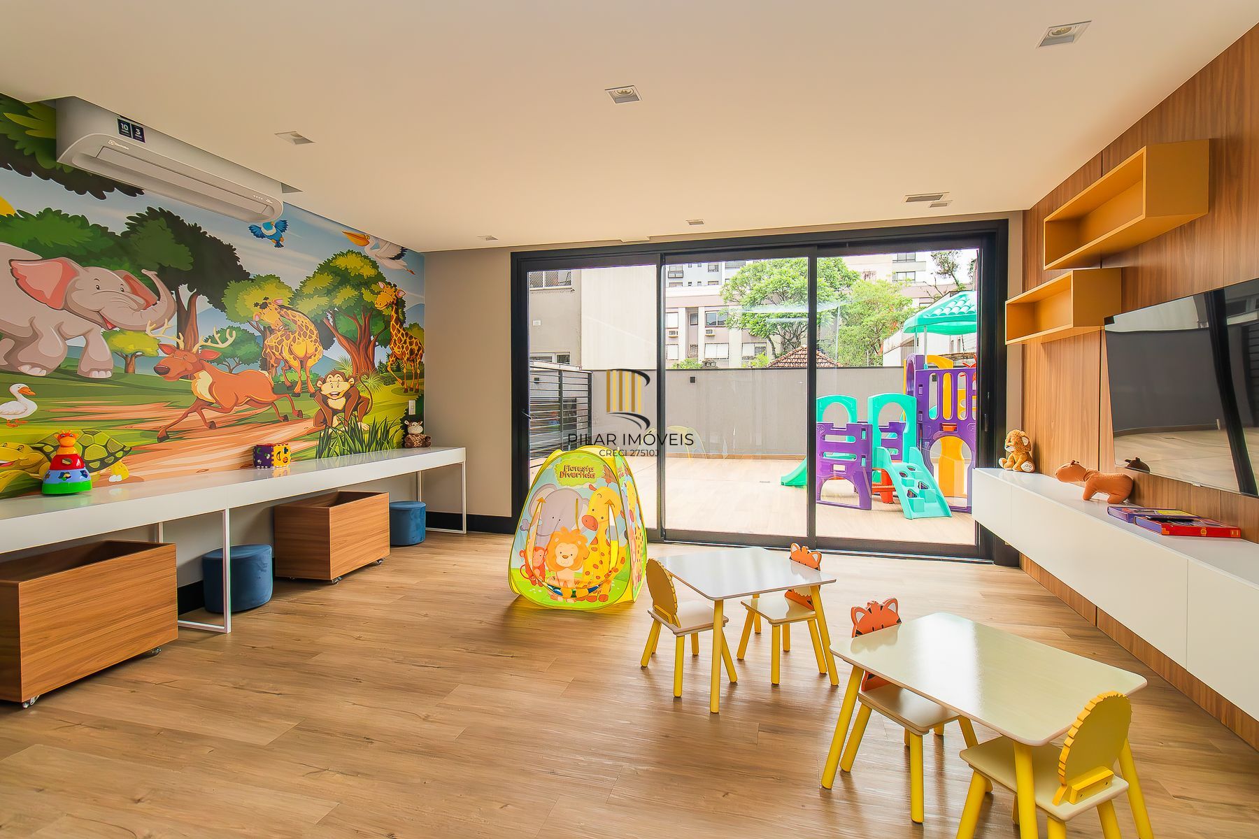 APARTAMENTO 2 D (um suíte) 80,45m² - 1 vaga simples descoberta- MENINO DEUS