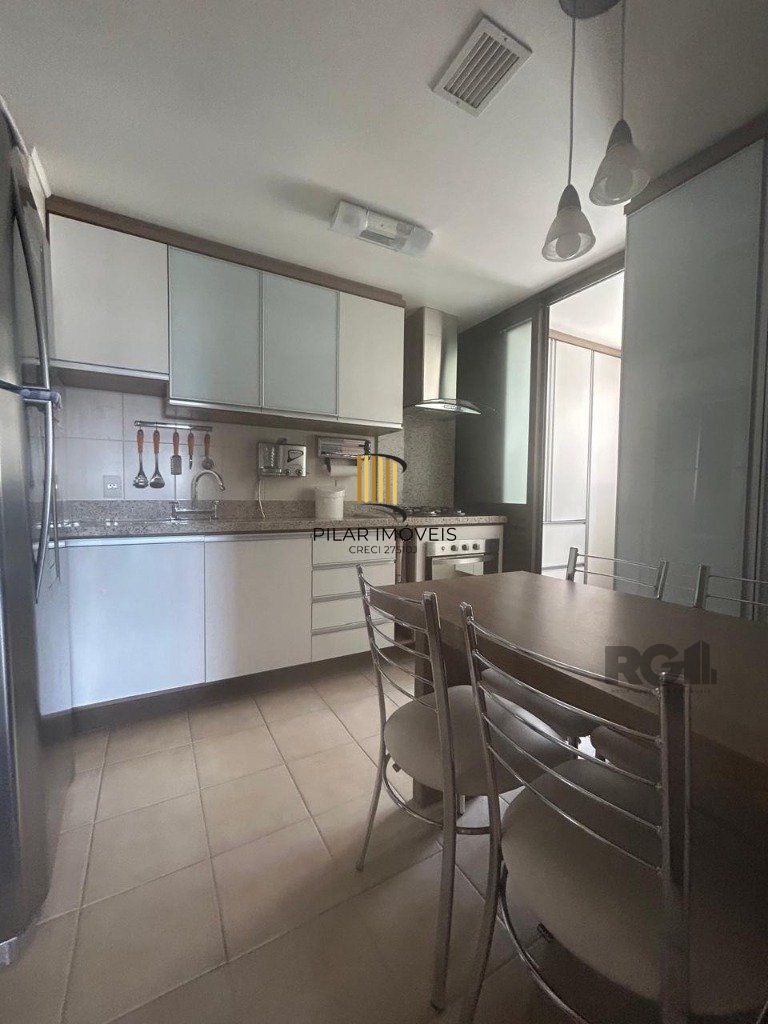 Apartamento 3 dormitórios no bairro Menino Deus