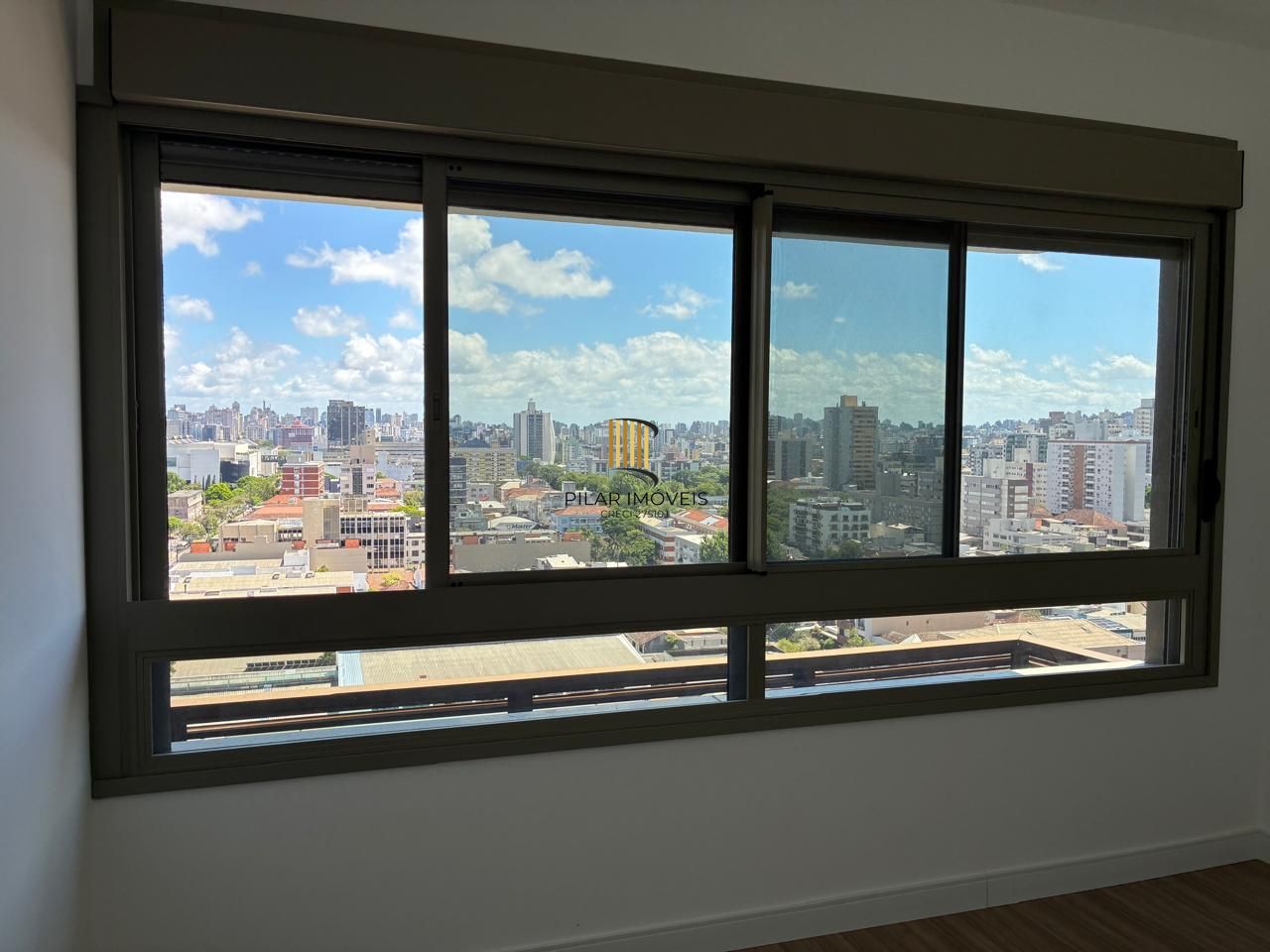 Lindo imóvel 2 dormitórios, 1 suíte, 64 m2, vaga de garagem no bairro Praia de Belas