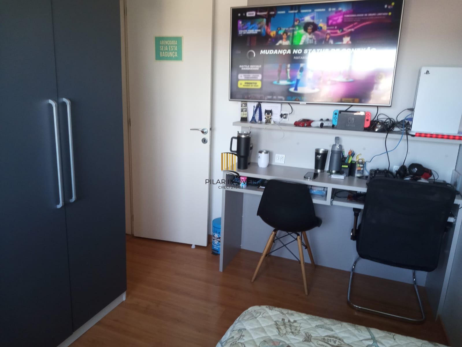 Apartamento 3 dormitórios ( 1 suíte) uma vaga estacionamento escriturada Bairro Cavalhada
