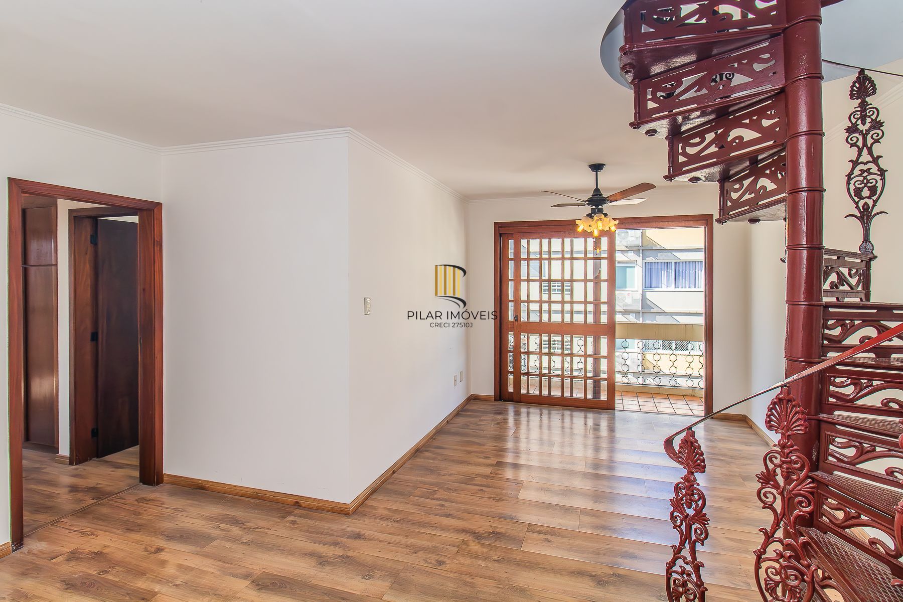 COBERTURA DUPLEX COM 3 DORMITÓRIOS E PISCINA