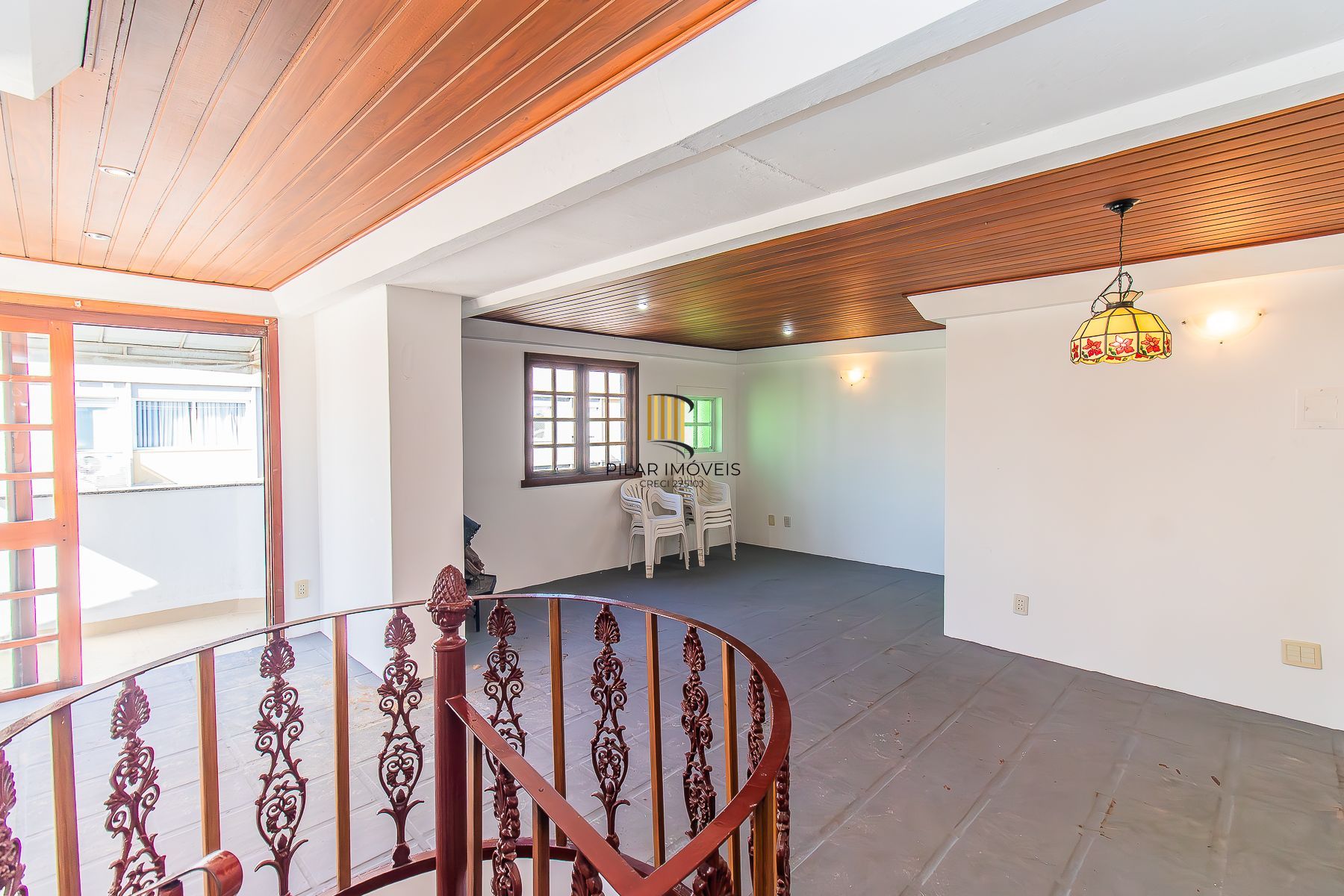 COBERTURA DUPLEX COM 3 DORMITÓRIOS E PISCINA