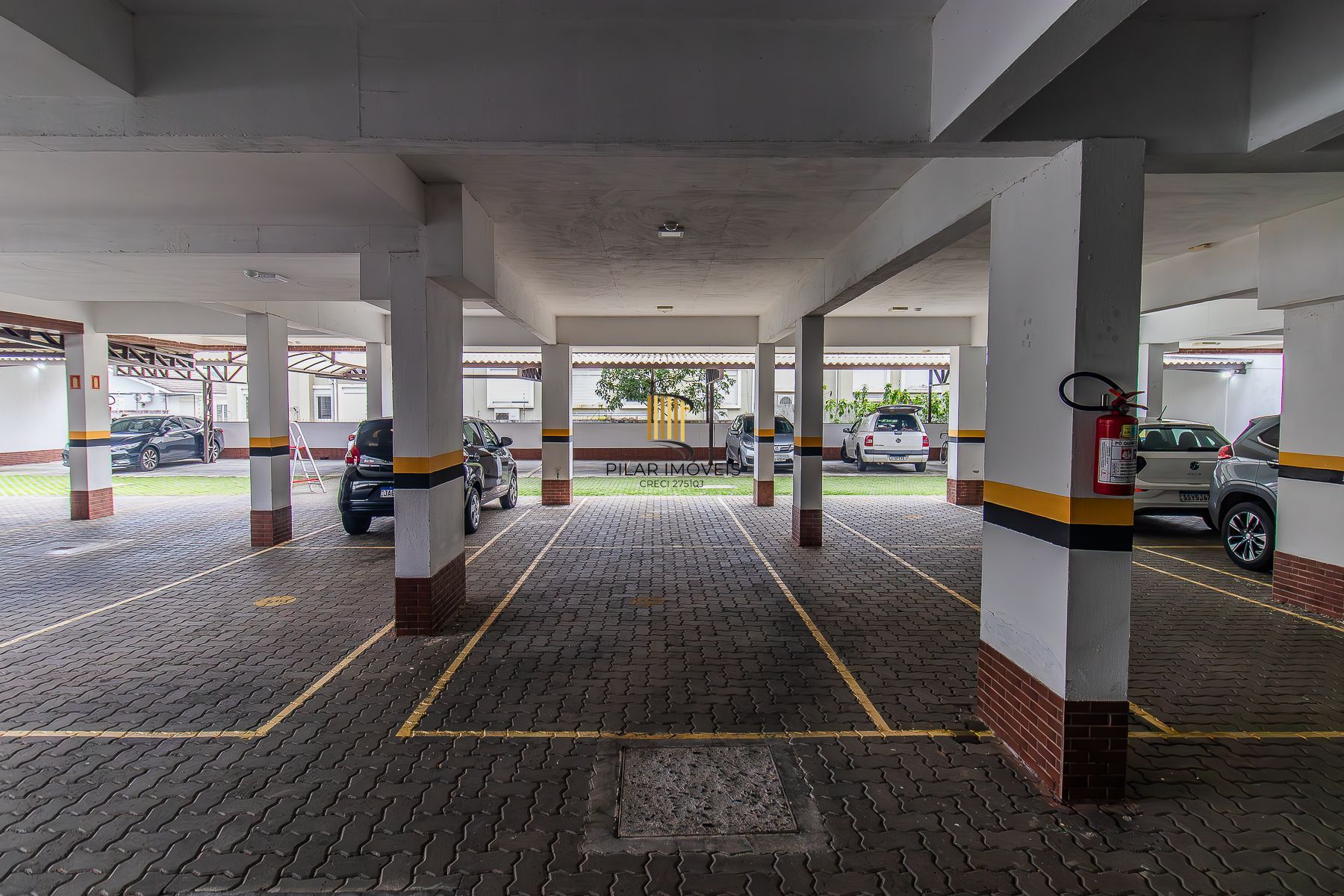 APARTAMENTO COBERTURA - 2 DORMS - 2 VAGAS - 166,21 m² - TRISTEZA