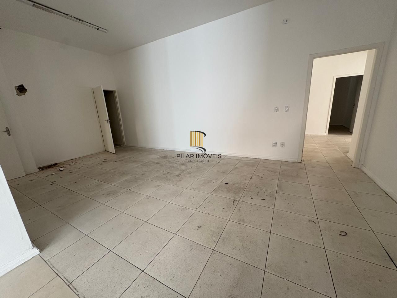 Sala comercial 822,66m² no centro de Porto Alegre