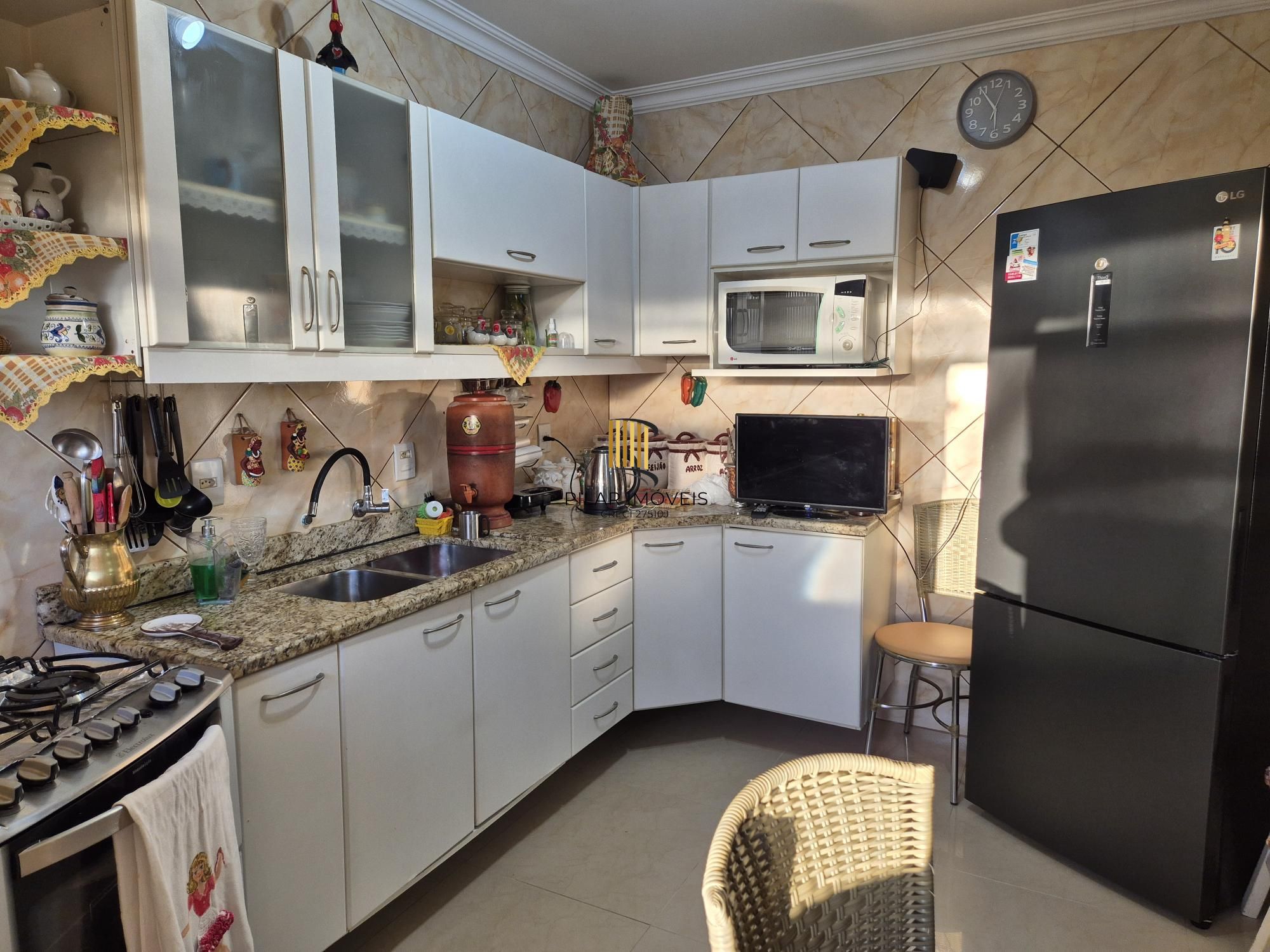 Cobertura com lareira, churrasqueira e 2 vagas