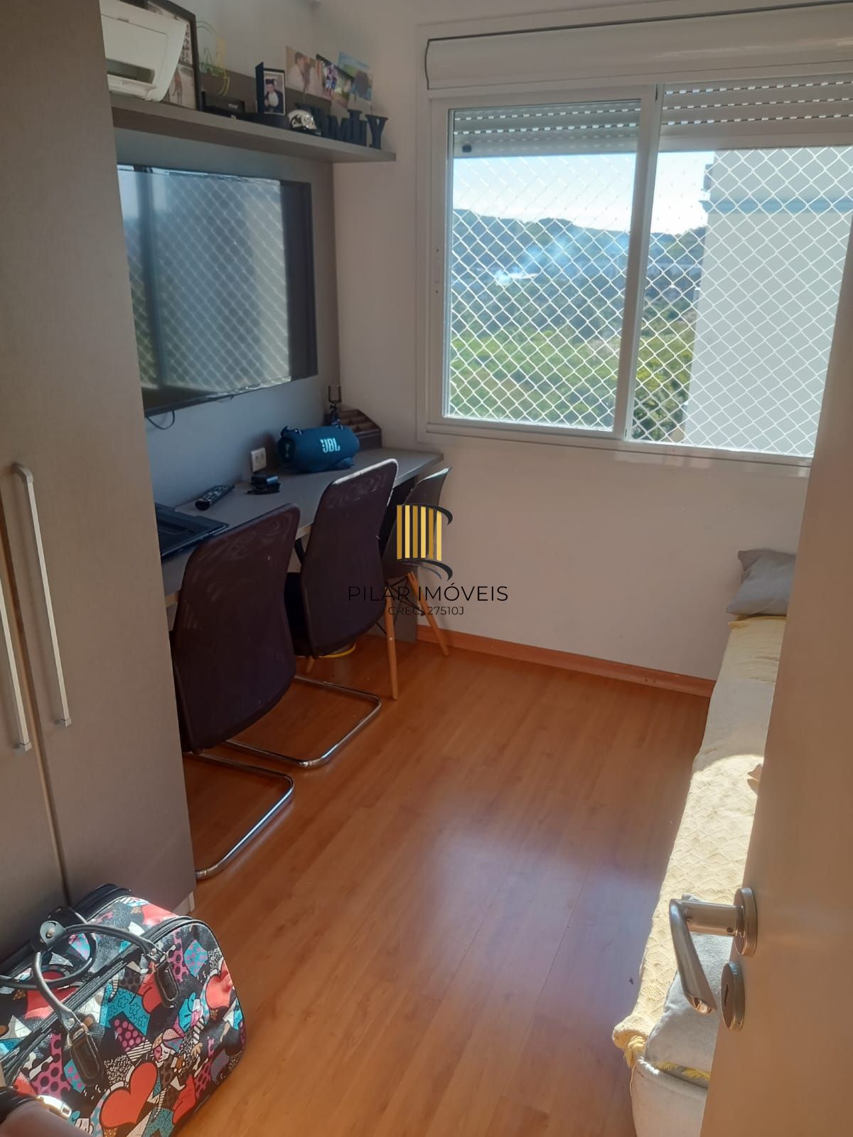 Apartamento 3 dormitórios ( 1 suíte) uma vaga estacionamento escriturada Bairro Cavalhada